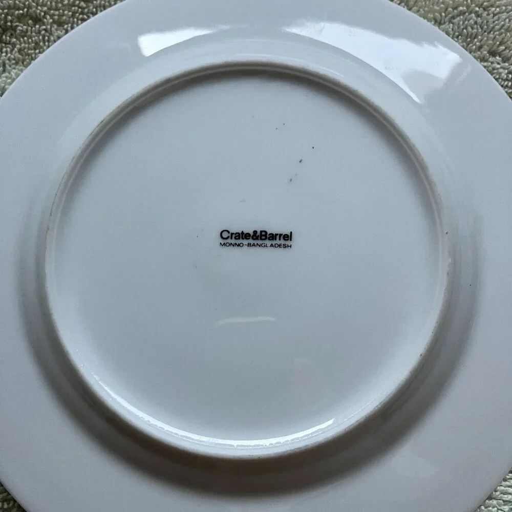 Crate & Barrel Christmas Tree Dessert/ Appetizer Plates 7 3/4